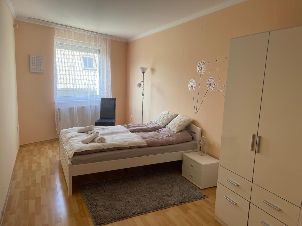 Appartamento Noemi Appartman Szeged Esterno foto